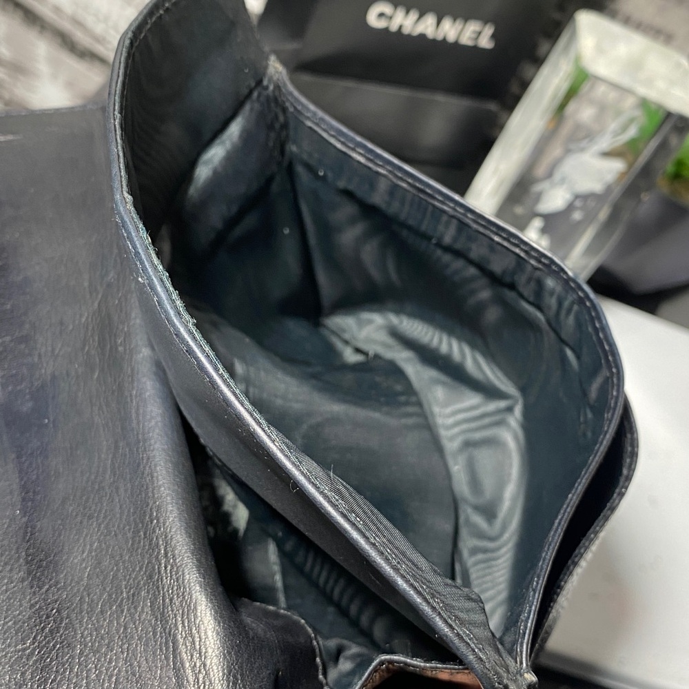 Authentic CHANEL Timeless CC Logo Caviar Leather Purse Wallet - Picture 12 of 17